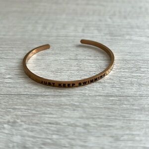 Gold Toned Bracelet